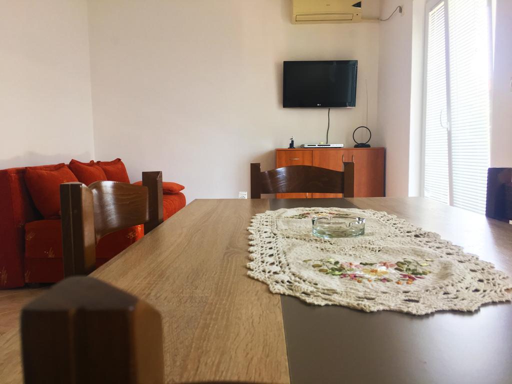 Milmaris Apartments Teodo Esterno foto